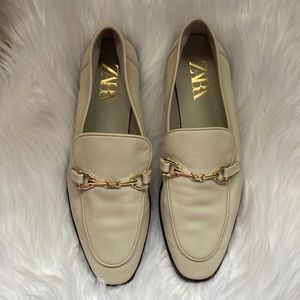 Zara off white leather loafers with gold buckle